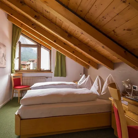 Christian Hotel Corvara In Badia