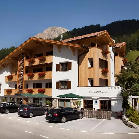 Hotel Christian Corvara In Badia